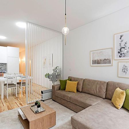 Loios 1Br Flat Downtown By Lovelystay Порто Екстериор снимка