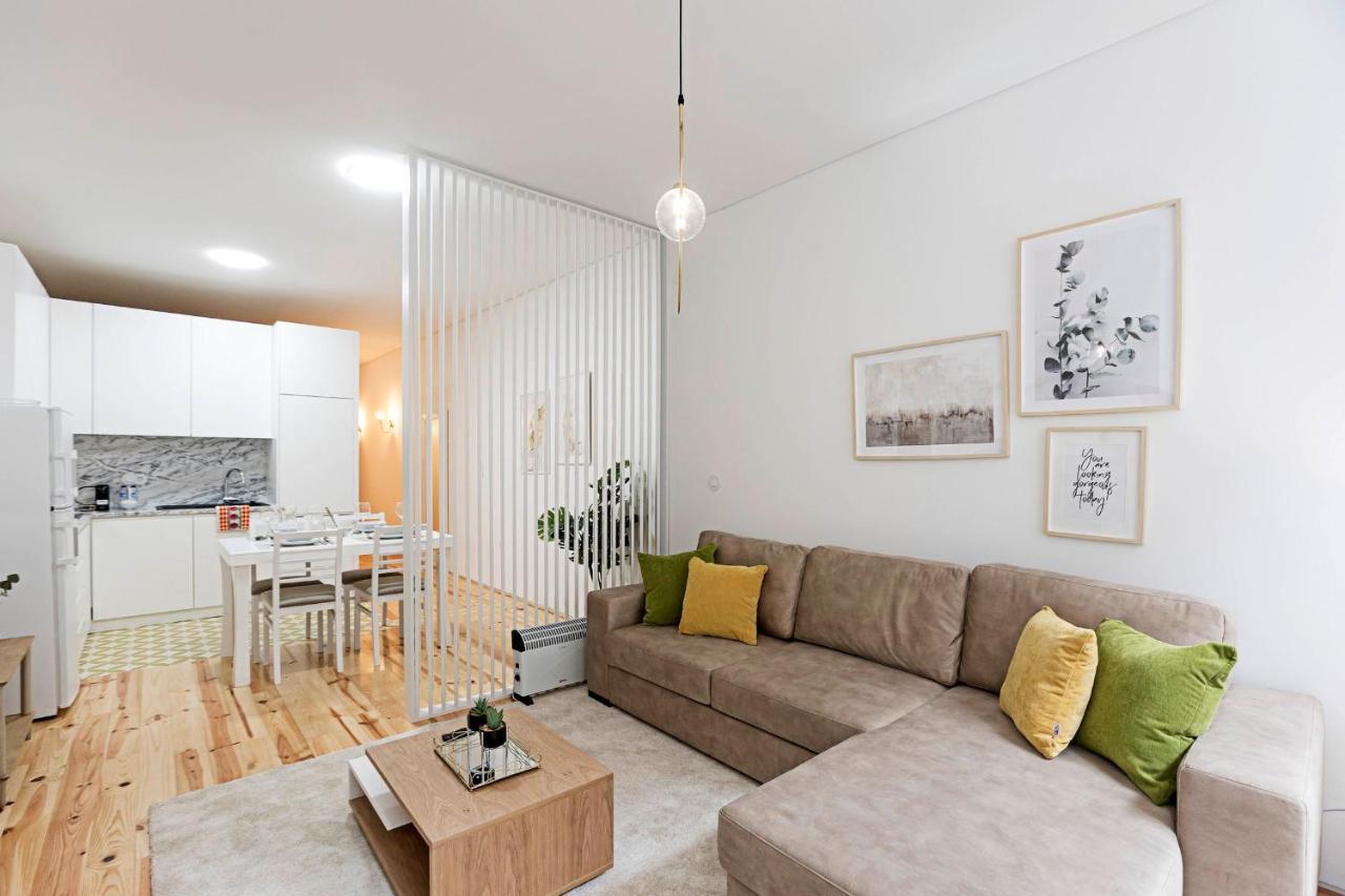 Loios 1Br Flat Downtown By Lovelystay Порто Екстериор снимка