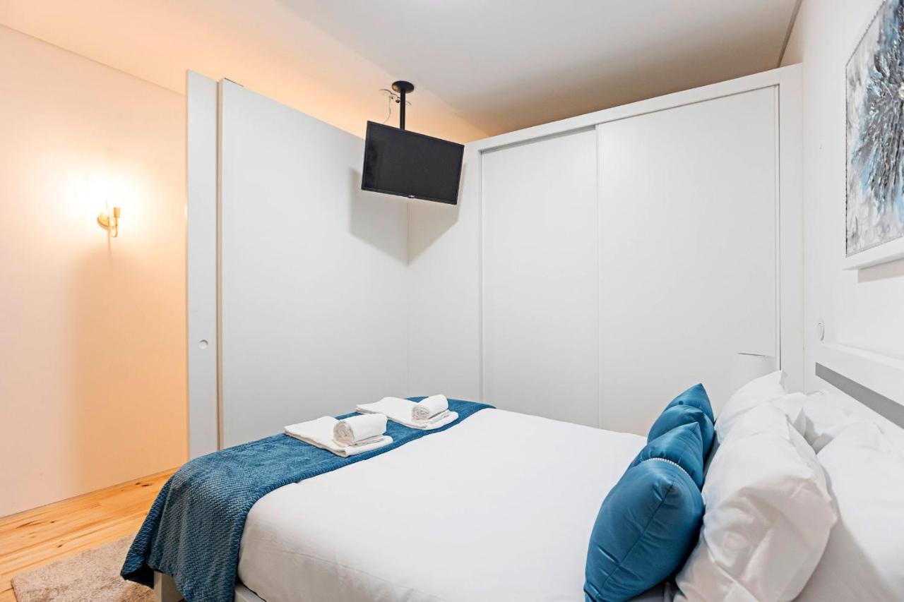 Loios 1Br Flat Downtown By Lovelystay Порто Екстериор снимка