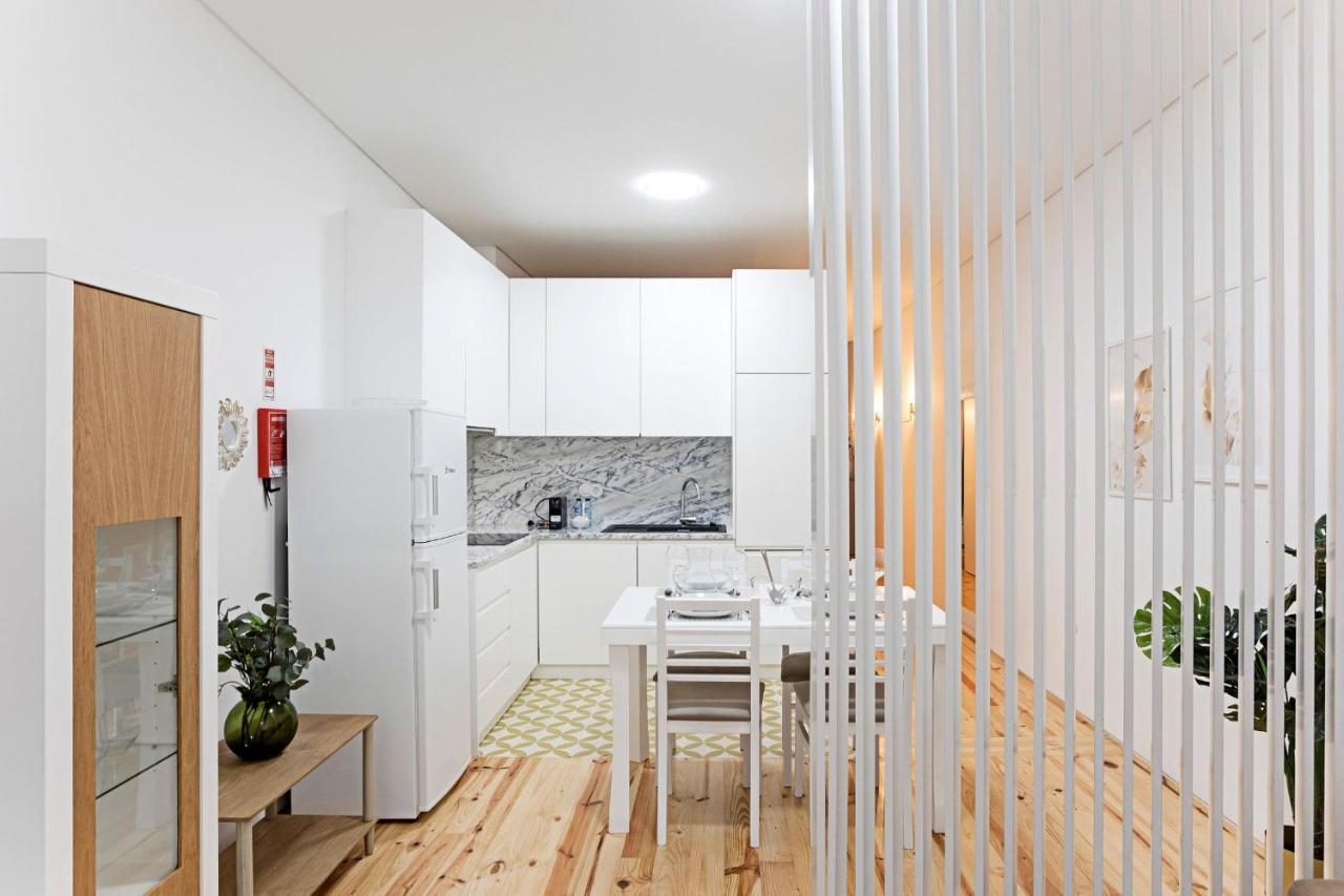 Loios 1Br Flat Downtown By Lovelystay Порто Екстериор снимка