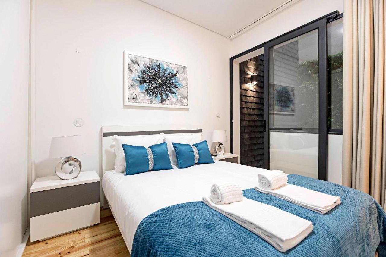 Loios 1Br Flat Downtown By Lovelystay Порто Екстериор снимка